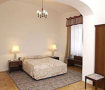 Varkapu Panzio B&B Eger