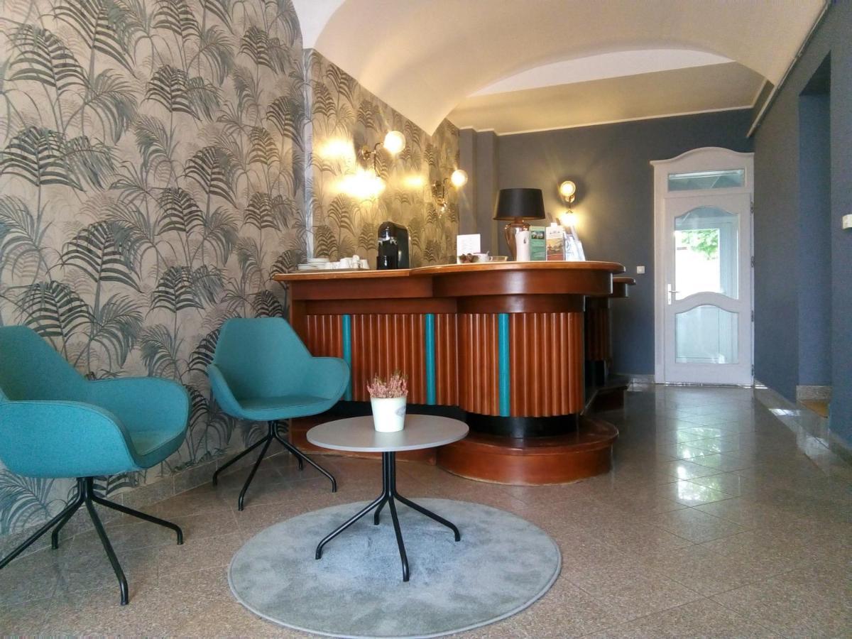 Varkapu Panzio B&B Eger